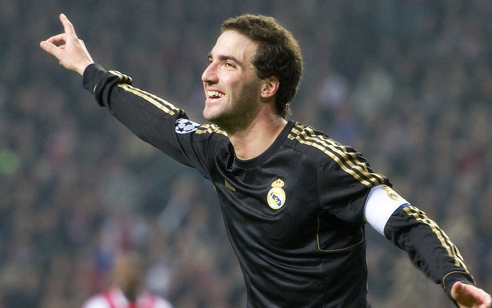 当皇马绝杀比利时与梅西关键制胜同时出现—一场平行时空的足球狂想