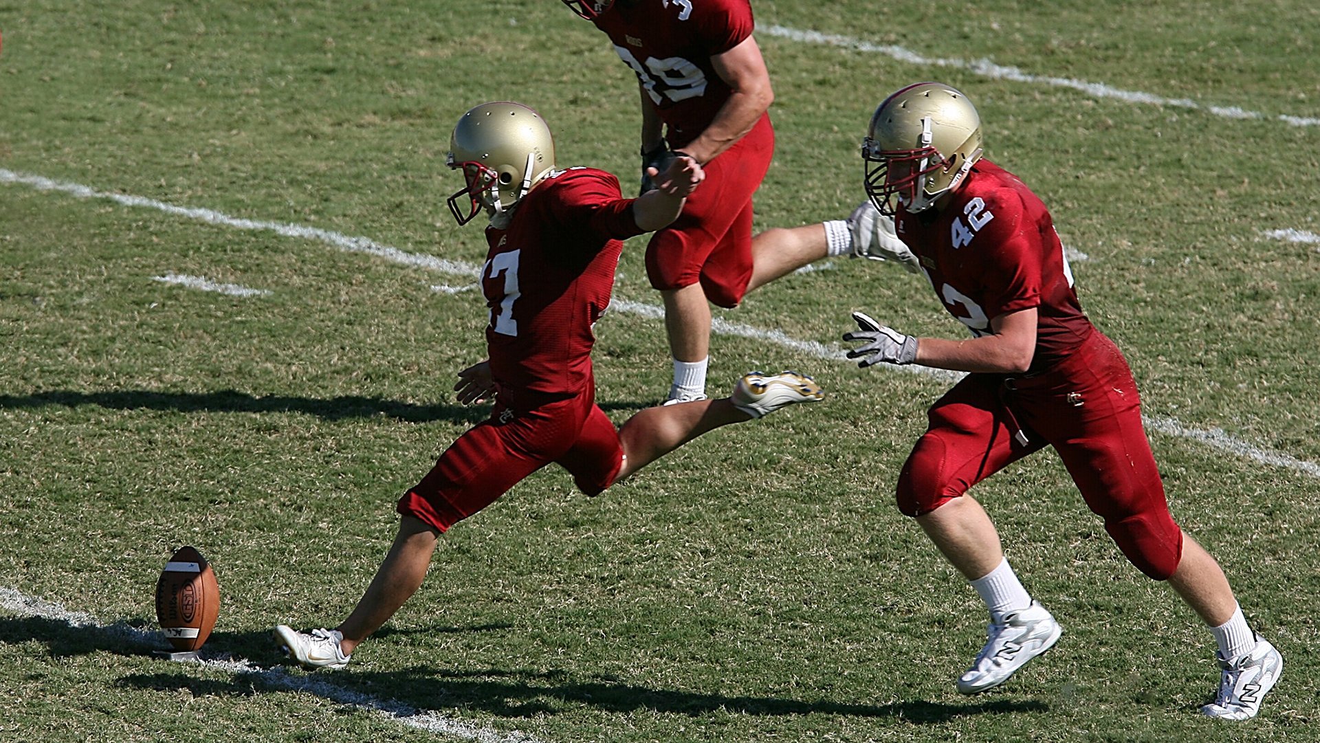 绝杀时刻的冰冷三分，踏过敌阵的沉默领袖—乔治在骑士与猛龙的硝烟中诠释何为巨星价值